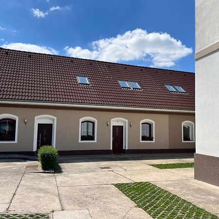 Penzion Manes Krabčice Kültér fotó